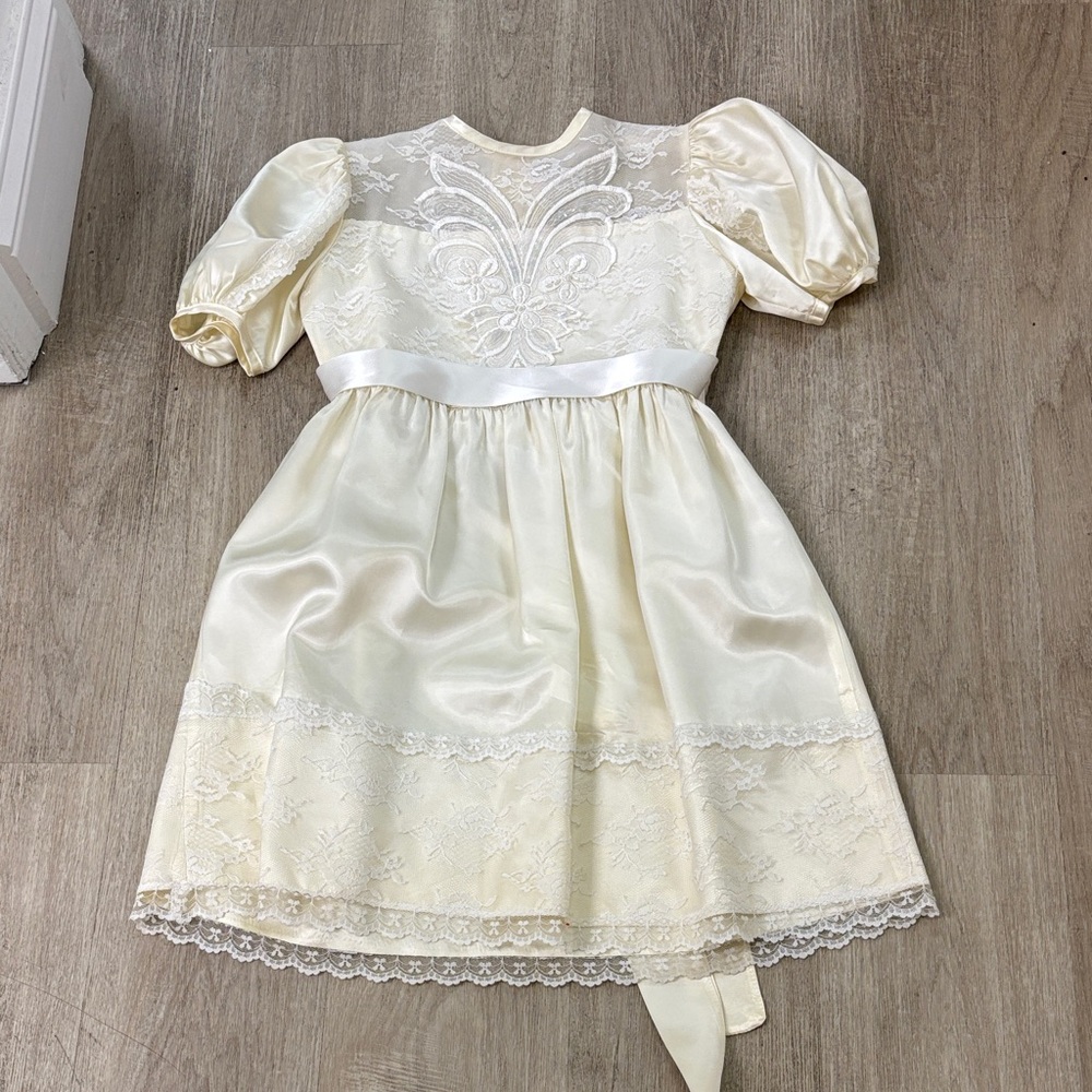 Elegant Cream Lace Kids Dress - NWOT